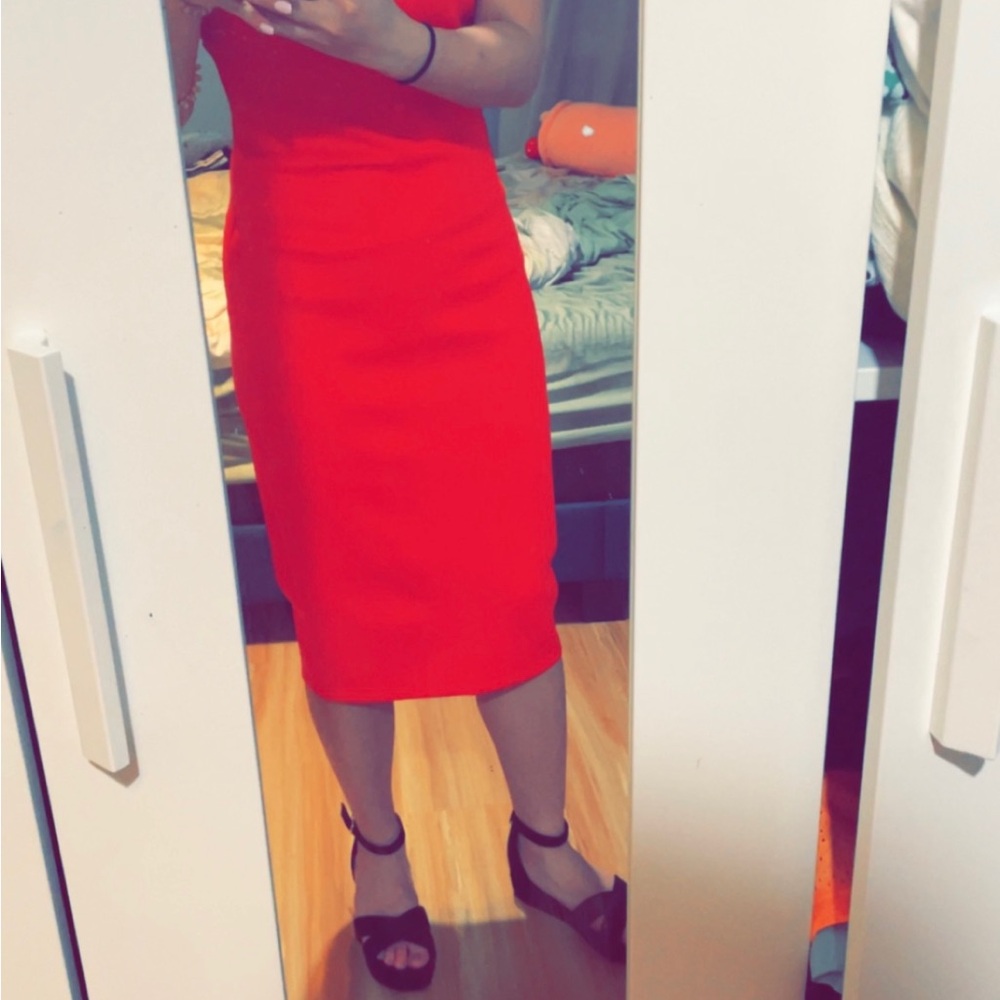 Jennifer Lopez Red Pencil Midi Skirt